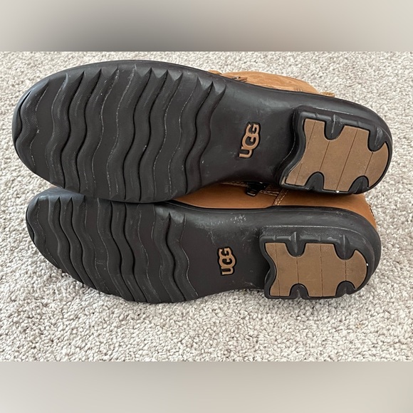 UGG Hapsburg Hiker Woman’s Boots - Picture 10 of 10